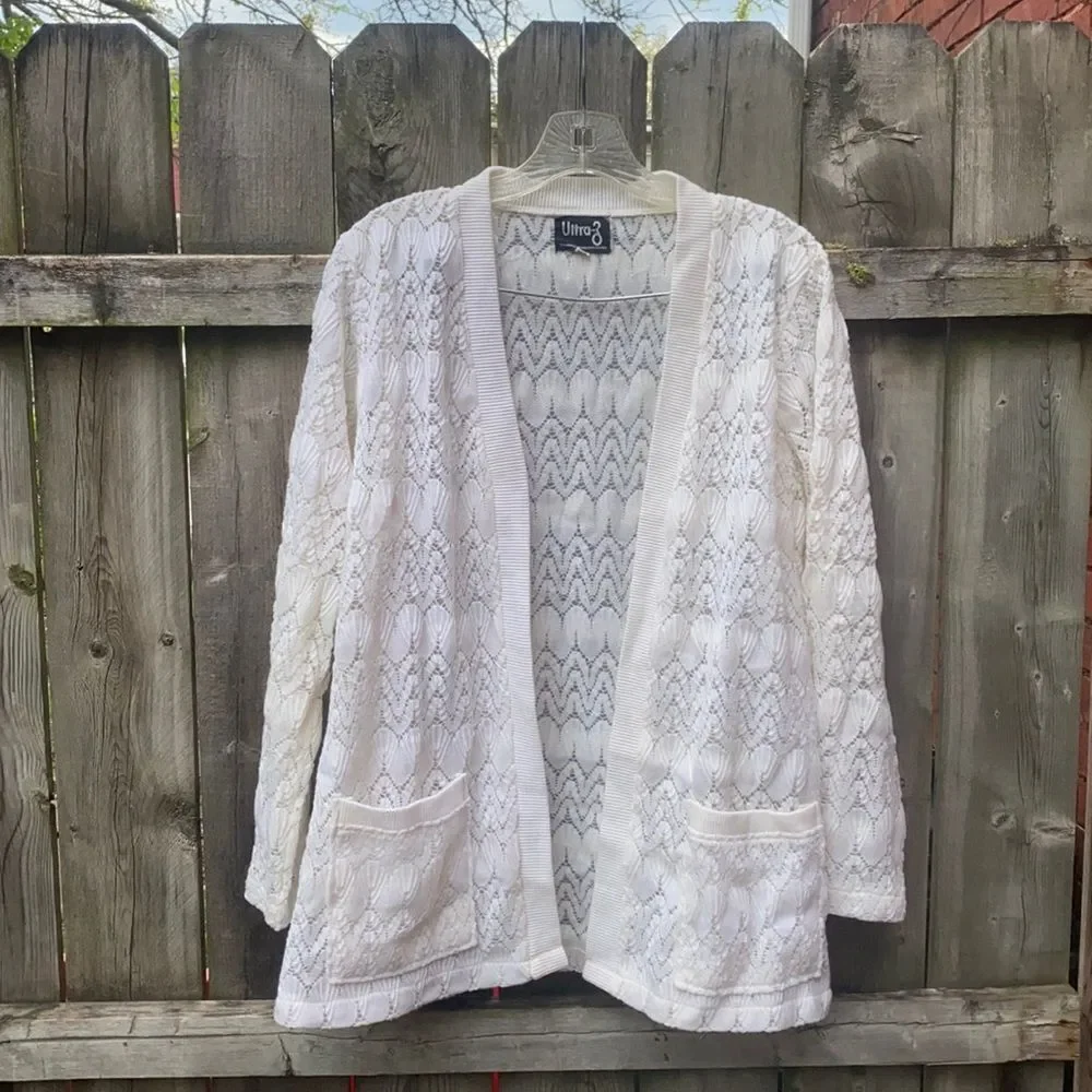 White sweater sz. M